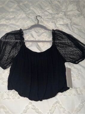 Lizard Thicket Black Puff Sleeve Blouse